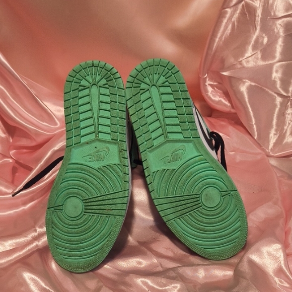 Nike Black and Teal Men's Shoes - Picture 4 of 4